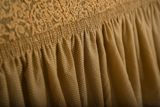 Чехол на угловой диван с оборкой Venera "Жаккард", цвет светло-коричневый фото 6