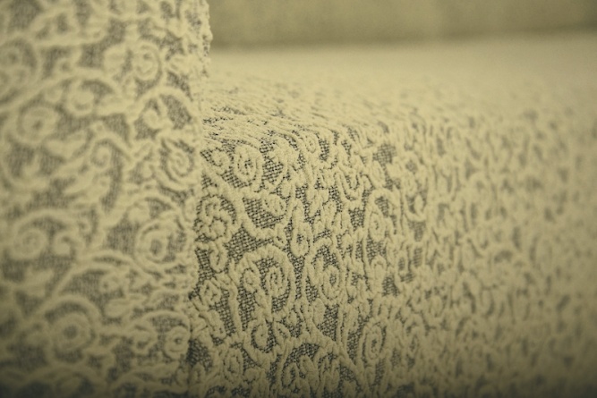 Чехол на угловой диван с оборкой Venera "Жаккард", цвет светло-бежевый фото 4