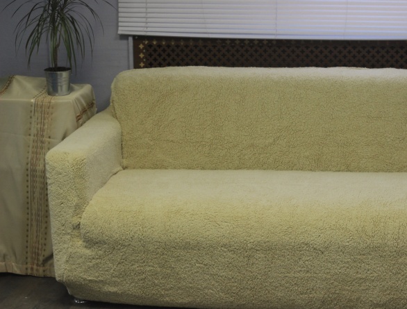 Чехол на трёхместный диван плюшевый Venera, цвет светло-бежевый фото 11